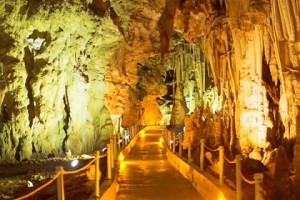 Το Σπήλαιο της Αλιστράτης